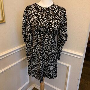 Topshop Casual Mini Dress w/back cutout - size 10